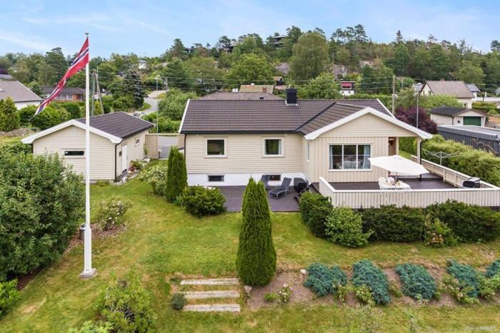 Leilighet Sentralt Til Sandefjord Og Torp Flyplass ภายนอก รูปภาพ